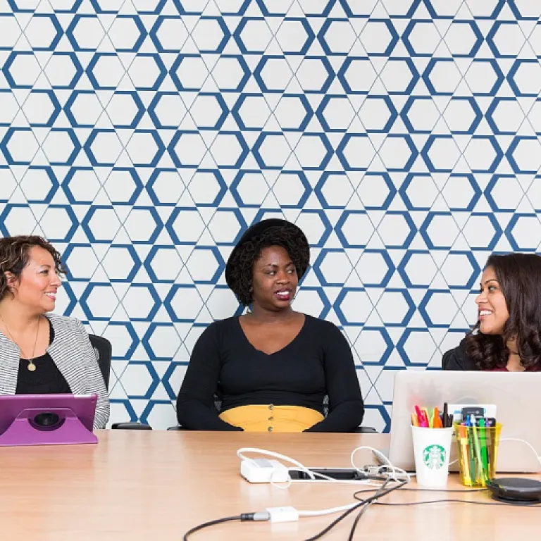 Les enjeux de fowt 2025 pour les chantiers navals : défis et perspectives