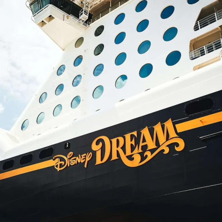 Choisir la bonne passerelle pour bateau : conseils et enjeux dans l’industrie navale